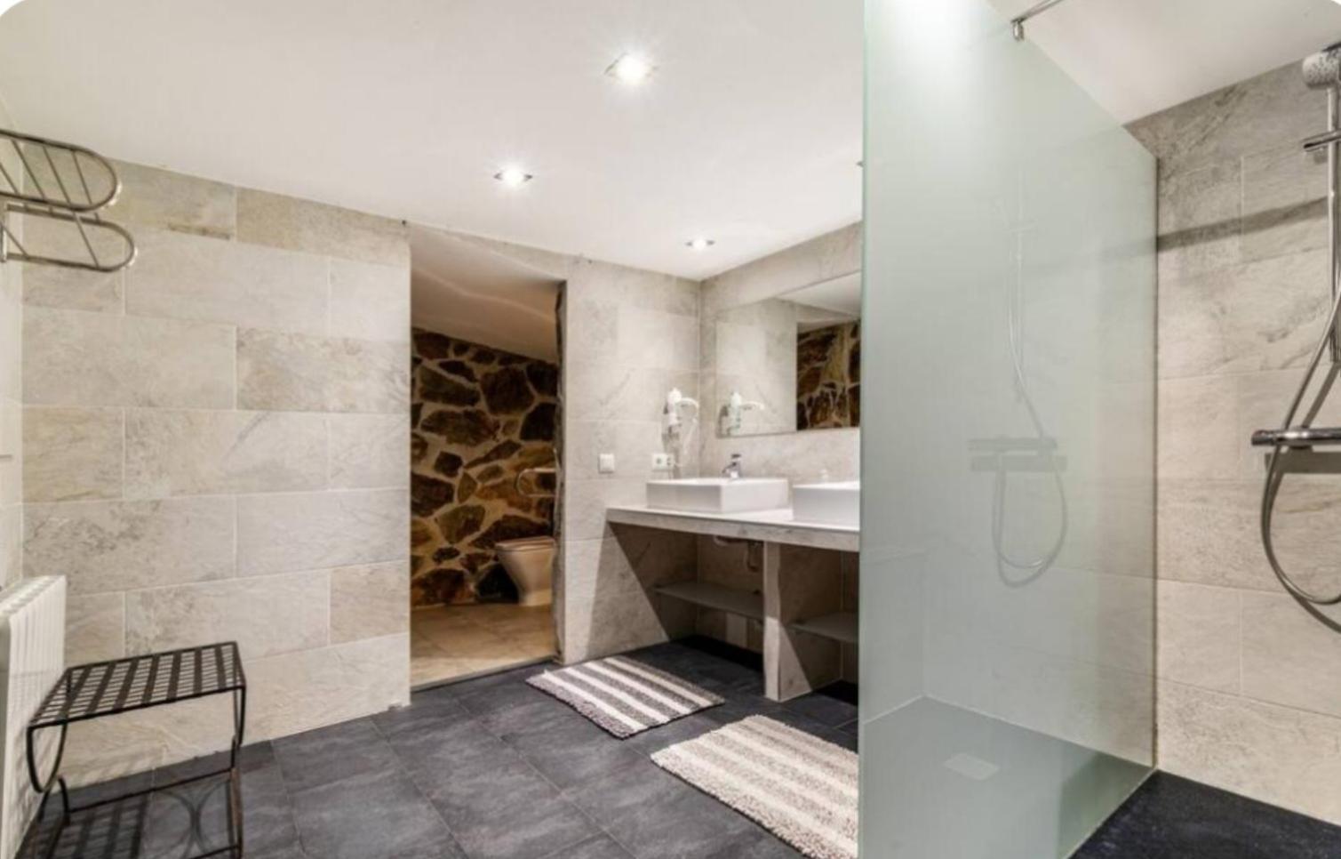 Villa La Roca Madrid กัวดาร์รามา ภายนอก รูปภาพ